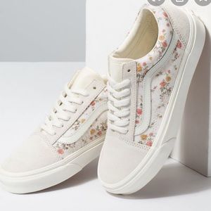 NWT Vans Shoes Size 8 Color Cream